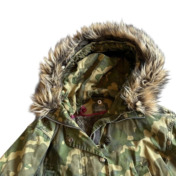 Gap Camo Print Jacket Coat Anorak Faux Fur Lined Hood Zip-Out Lining Size Small - Picture 3 of 16